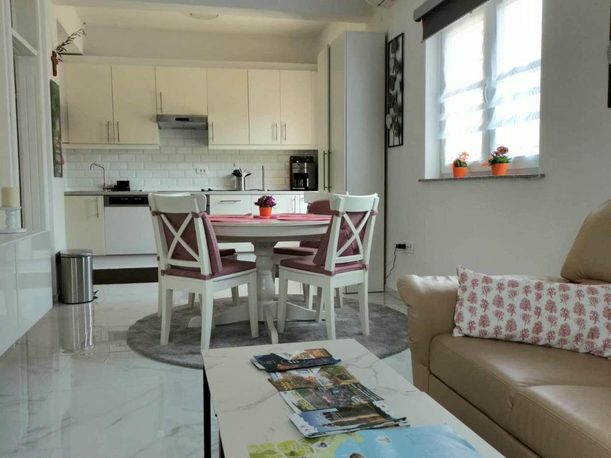 Apartment Grazia プーラ エクステリア 写真